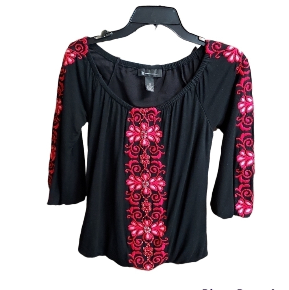 INC International concepts XS Long sleeve embroidered top
